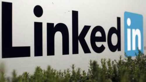 أعلنت إدارة موقع (لينكد إن) أنها ستتخذ إجراءات قانونية بشأن الموضوع، ونصحت عملائها بحذف برنامج (سيل هاك) من أجهزة الكمبيوتر الخاصة بهم