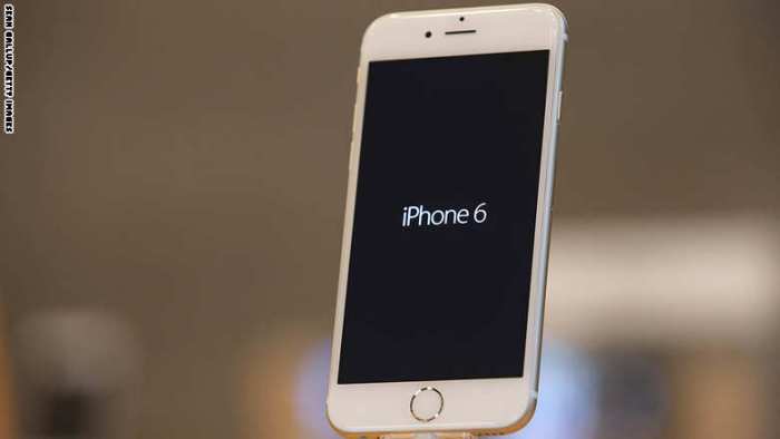 Apple Starts iPhone 6 Sales In Germany