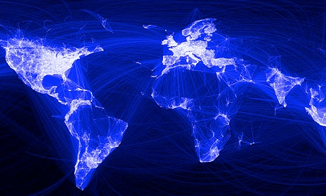 خريطة قارات العالم موضع عليها بالأجزاء المضيئة عدد مستخدمي الفيسبوك وكثافة اتصالهم ببعضهم البعض