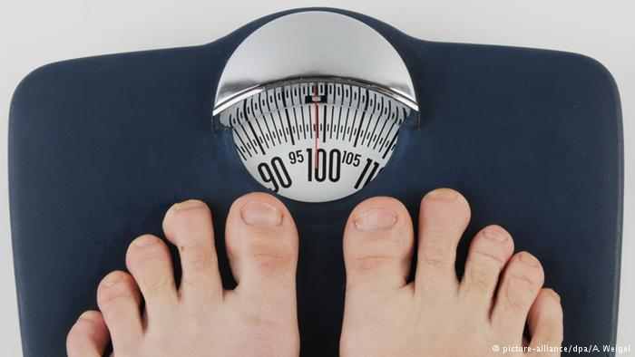 توصل فريق من الأطباء بمستشفى جامعي بمدينة أولم بألمانيا إلى اكتشاف مرض جديد يصيب الإنسان وينتج عنه تحول جيني يجعله زائد الوزن بشكل مرضي