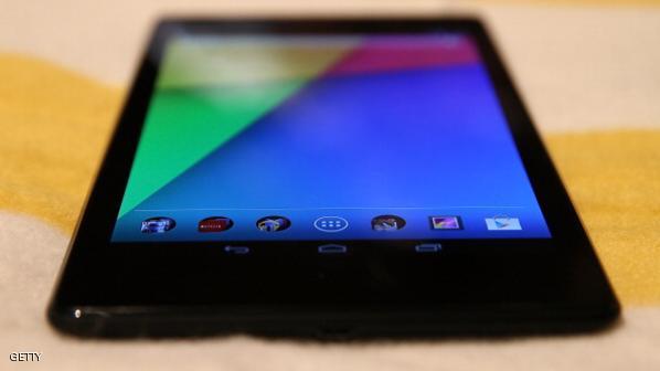 .آلية عمل التطبيق الخبيث تعتمد على خداع المستخدم