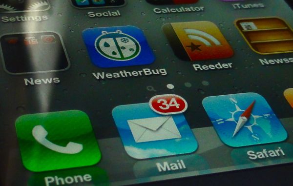 البريد الإلكتروني للإيفون