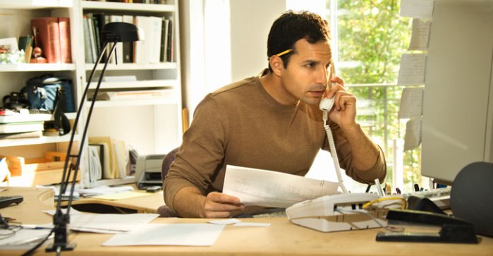 الرواتب التنافسية تسهم في الحفاظ على الموظفين حتى لا تغريهم المنظمات الأخرى بالانضمام إليها، كما هو الحال في قطاع المؤسسات الخيرية