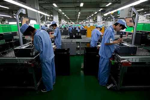 أحد مصانع شركة لينوفو