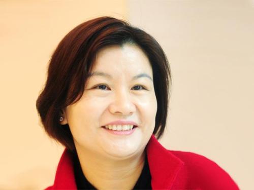 أغني سيدة في العالم الصينية Zhou Qunfei