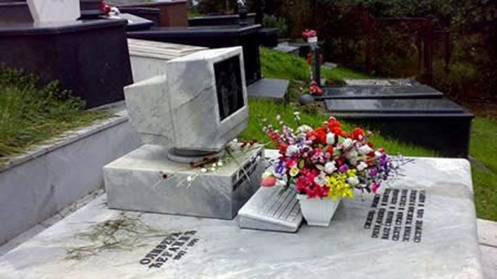 إعلان وفاة الكمبيوتر الشخصي