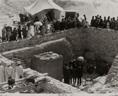 NG-1923 Opening of King Tut tomb