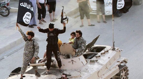 مسلحو داعش استولوا علي دبابات الجيش العراقي 