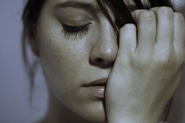 التعاسة شعور نتعرض له جميعا في بعض الأيام من حياتنا