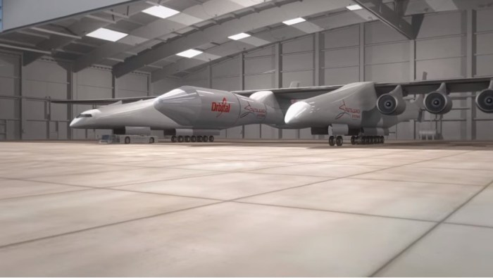 الطائرة Stratolaunch Carrier ستحلق عام 2016 لتحمل صواريخ وسفن فضاء الي العالم الخارجي