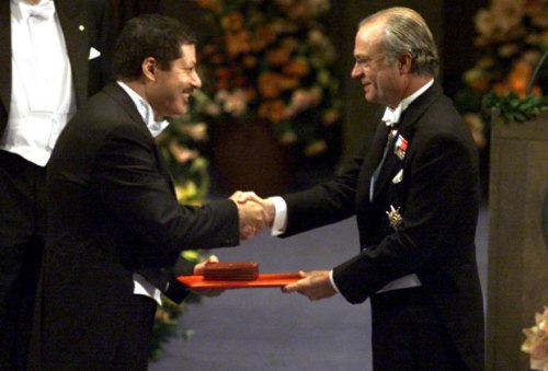 د. أحمد زويل - الحاصل علي جائزة نوبل