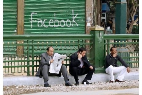 تقول وزارة الداخلية أن ذلك بهدف الحفاظ على النظام العام والأمن القومي