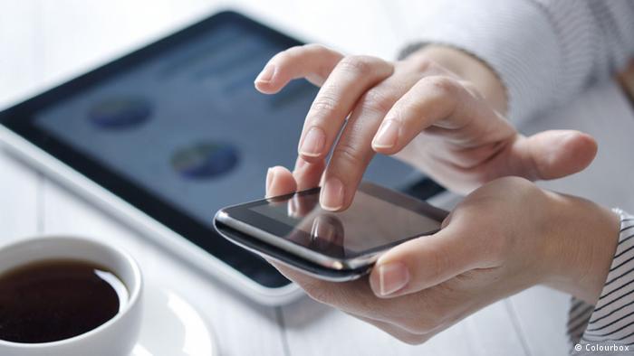 نحن نستخدم الموبايل طوال الوقت