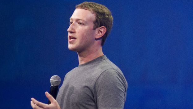 مؤسس موقع فيسبوك، زوكربيرج، يقول إنه "تعاطف" مع الأسباب التي أبدتها أبل في رفضها