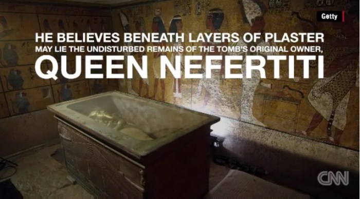 خلف هذا الحائط من البلاستر هناك احتمال كبير انه يوجد المقبرة التي لم تمس للملكة نفرتيتي التي لم يعثر لها من قبل علي مقبرة رغم تاريخها المعروف