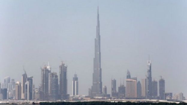 برج خليفة هو أطول مبنى في العالم حاليا 