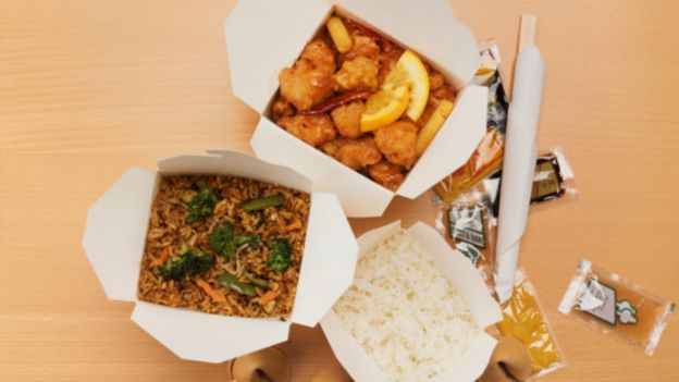 ضغط العمل جعل الكثيرون يعتمدون علي الأطعمة الجاهزة