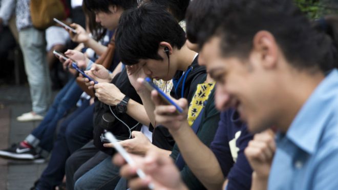 يعمل فريق تطوير اللعبة على إصلاح الثغرات والعيوب وإضافة المزيد من الخواص، لكن ذلك لا يشمل طرح المزيد من البوكيمونات النادرة 