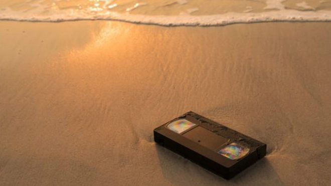 فوناي الكتريك اليابانية باعت العام الماضي 750 ألف وحدة فقط من أجهزة "في سي آر" لتسجيل وتشغيل شرائط الفيديو المنزلية 