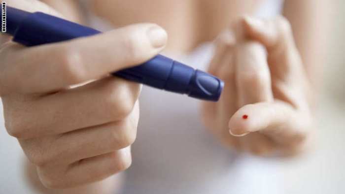 جهاز قياس نسبة السكر في الدم