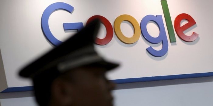 شعار شركة جوجل في مدينة شنغهاي بالضين