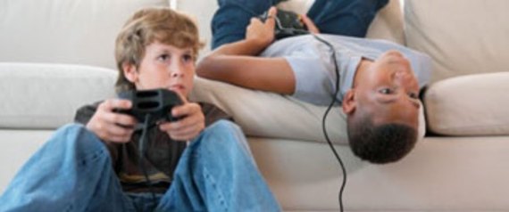 إدمان الأطفال للألعاب الإلكترونية تمثل مشكلة خطيرة تهدد مستقبلهم العلمي