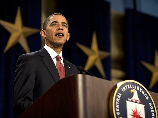 الرئيس أوباما في مقر وكالة المخابرات المركزية الأمريكية 