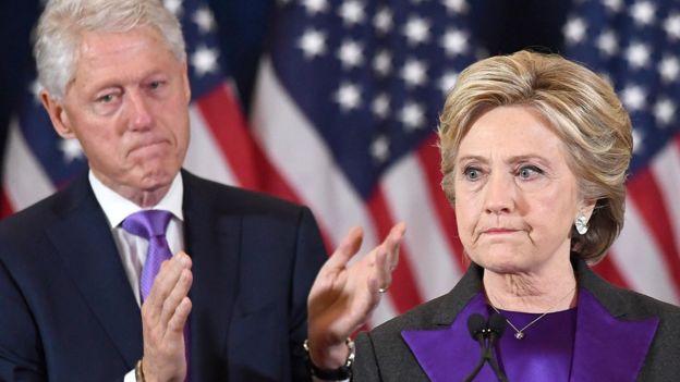 هيلاري كلينتون اتهمت روسيا بالضلوع في تسريب ما نشر 