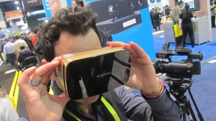 نظارات الواقع الأفتراضي فرضت نفسها علي المعرض