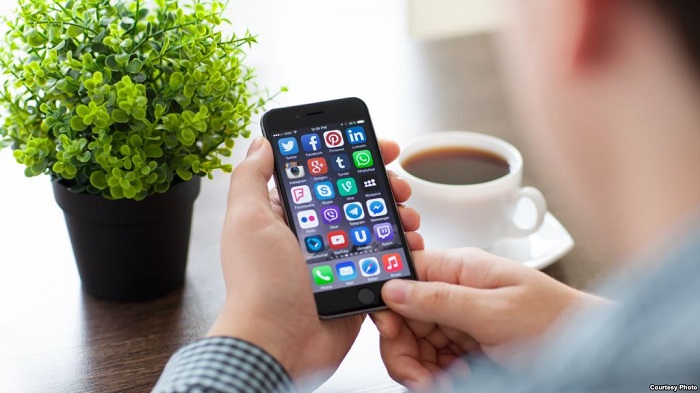 فيسبوك قد تحل لك مشكلة الوظيفة