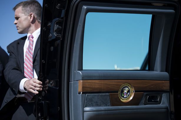 الباب المصفح للسيارة الرئاسية الأمريكية