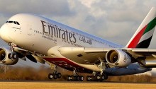 طائرة أيرباص 380 لشركة طيران الأمارات