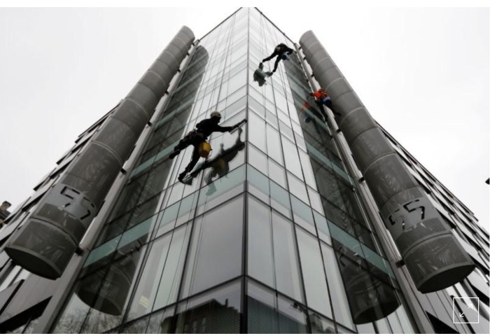 C6EF2271-759A-415B-88C0-FA48D9D30D9C