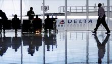 اتهام طاقم تابع لشركة ديلتا أيرلاين الأمريكية للطيران متهم بالعنصرية ضد ركاب مسلمين