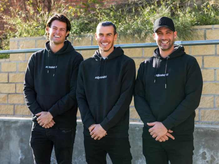 يتقاسم ملكية المؤسسة الجديدة بيل ومجموعة 38 إنترتينمنت التي أسسها المستثمر جوناثان كارك ولاعب كرة القدم السابق لاري كوهين