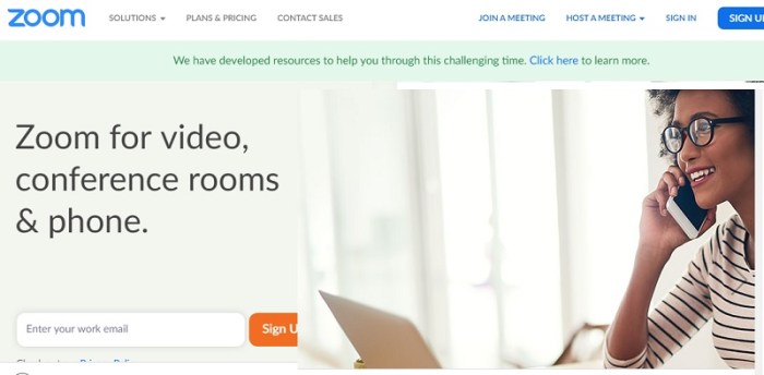 تقدم زوم Zoom خدمات خاصة لأوقات الأزمات لتسهيل العمل من المنزل