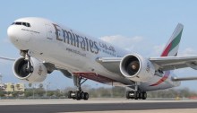 طائرة لخطوط طيران الإمارات