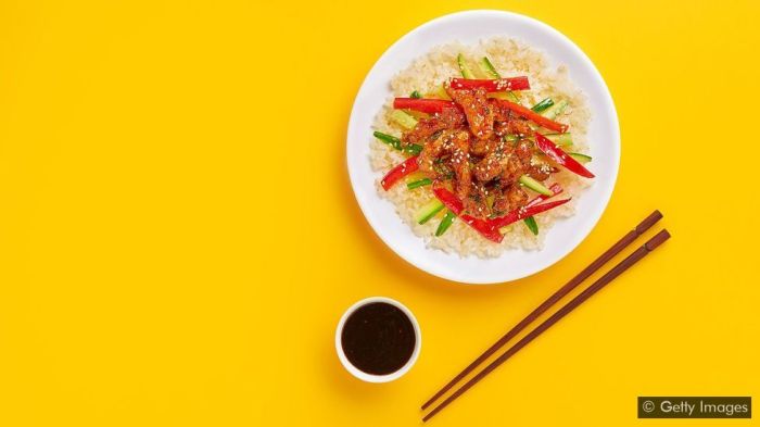 يجب استخدام المايكروويف لإعادة تسخين الطعام، وليس طهيه، ولكن من الأفضل عدم إعادة تسخين الوجبة نفسها أكثر من مرة - خاصة الأرز