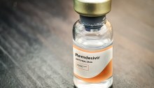 تم تطوير دواء ريمديسيفير من شركة جيلياد في الأساس لعلاج فيروس إيبولا، ولكنه لم يحقق نجاحاً كبيراً