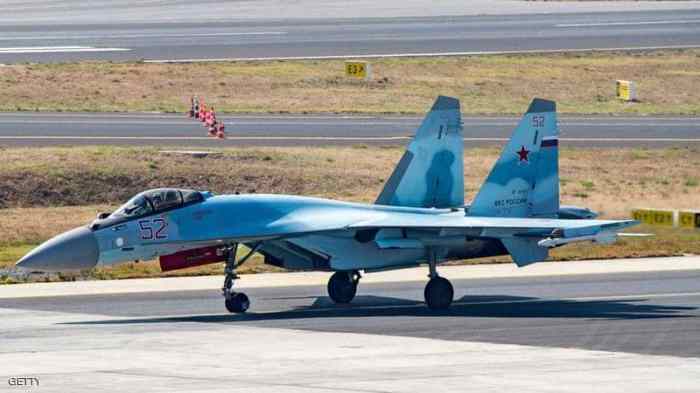 مقاتلة من طراز سوخوي 35