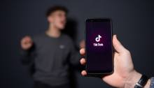 تيك توك أكثر الشبكات الإجتماعية جذبا للشباب