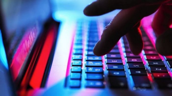 ينظر كثيرون إلى خطوة تبرع قراصنة بأموال مسروقة لمؤسسات خيرية باستغراب