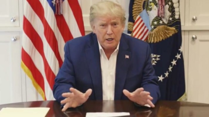 الرئيس الأمريكي يطمئن مؤيديه بأنه في حالة جيدة يوم الأحد 4 أكتوبر 2020