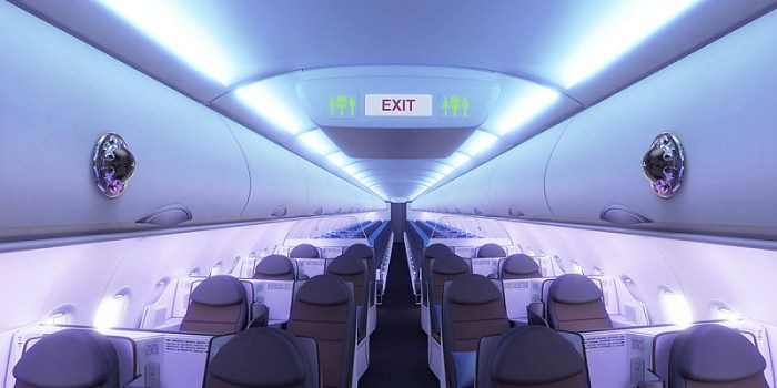 يمكن تركيب أجهزة استشعار الرائحة في مواقع متعددة، من المدخل مروراً بصالة الركاب في المطار إلى داخل الطائرة ذاتها