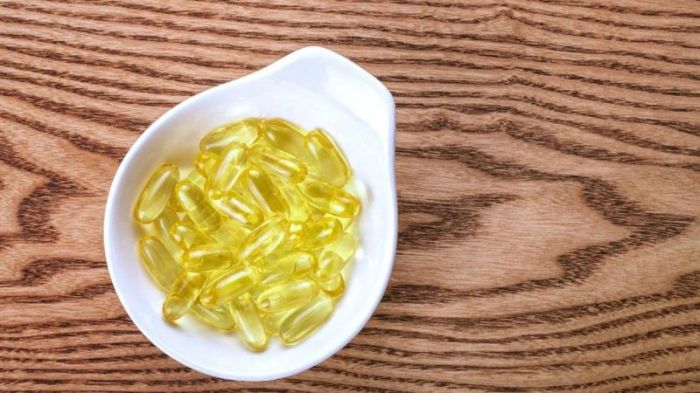 بينما يمكنك الحصول على أوميغا 3 من مكملات زيت السمك، فإنها أقل فعالية من تناول الأسماك الدهنية