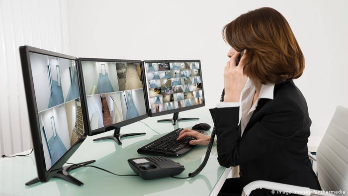 صور رمزية لمراقبة المنازل والأبنية باستخدام كاميرات الفيديو