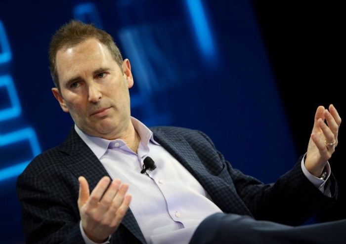 أعلنت أمازون يوم 2 فبراير 2021 أن أندي جاسي سوف يخلف جيف بيزوس كرئيس تنفيذي للشركة