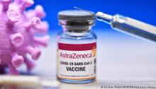 زجاجة من لقاح استرازينيكا للوقاية من فيروس كورونا