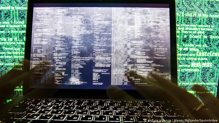 كل جهاز يتصل بأنظمة الشركة من الخارج بات يشكل نافذة يمكن من خلالها الدخول إلى أسرارها