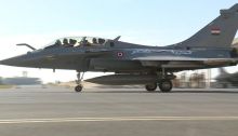 أحدي طائرات القوات الجوية المصرية من طراز رافال الفرنسية